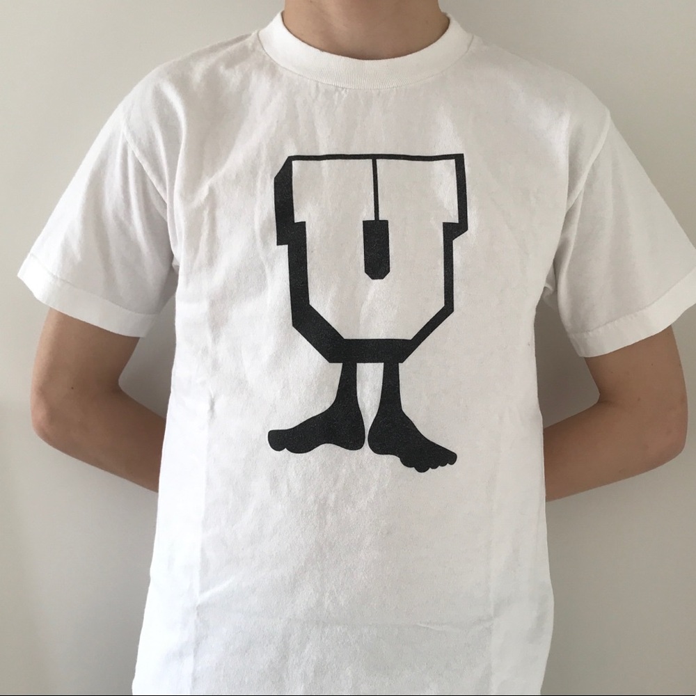UNDEFEATED T SHIRT